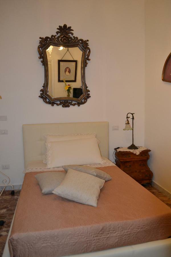Le Signorine B&B Лечче Экстерьер фото