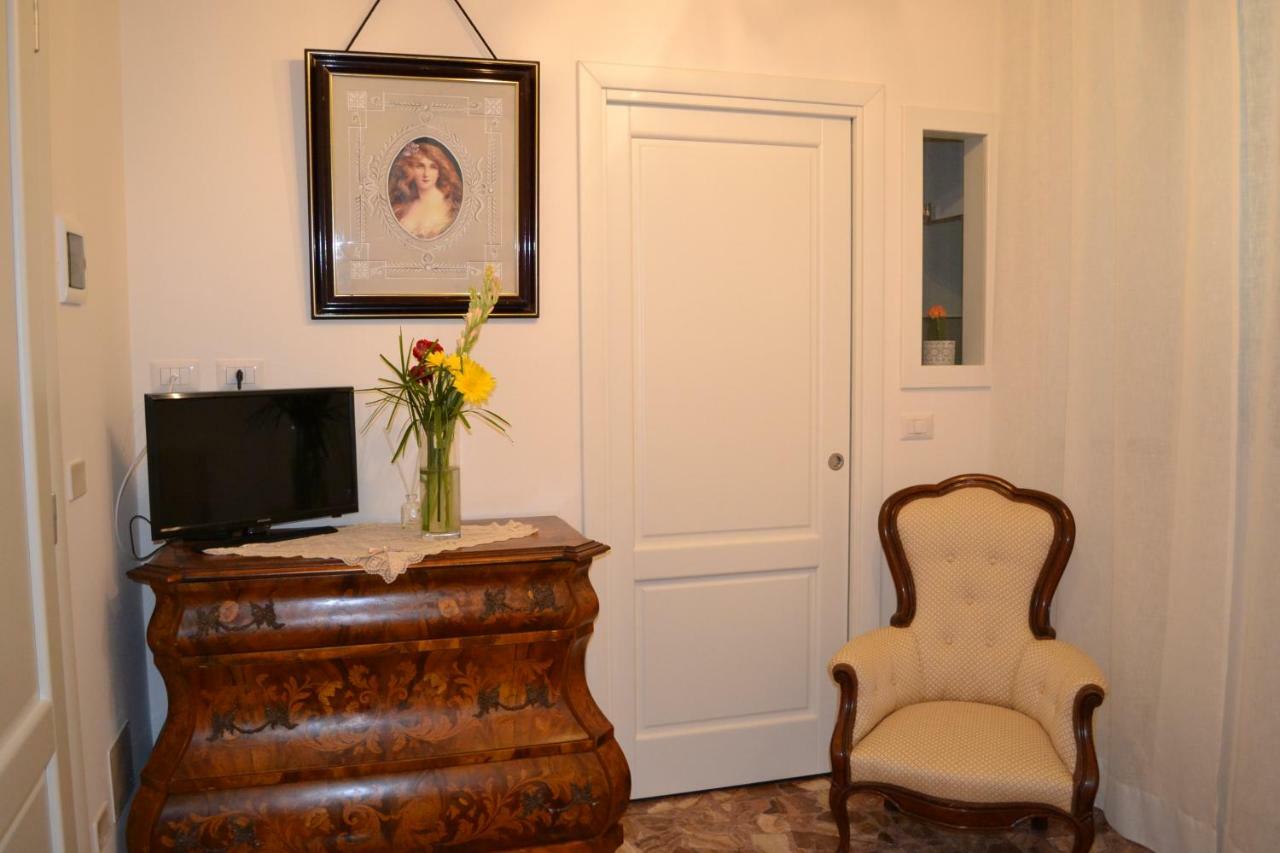Le Signorine B&B Лечче Экстерьер фото